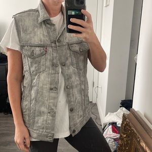 Levi’s denim vest